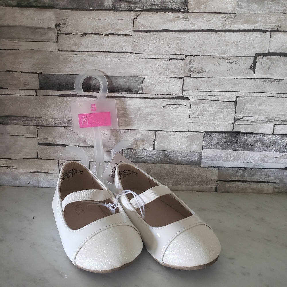 Children's Place shoes for girls white size 5